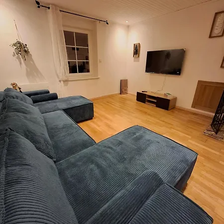 Сasa de vacaciones Maison Familiale En Lisiere De Foret Val-et-Chatillon