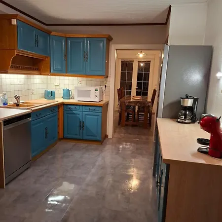 Maison Familiale En Lisiere De Foret *