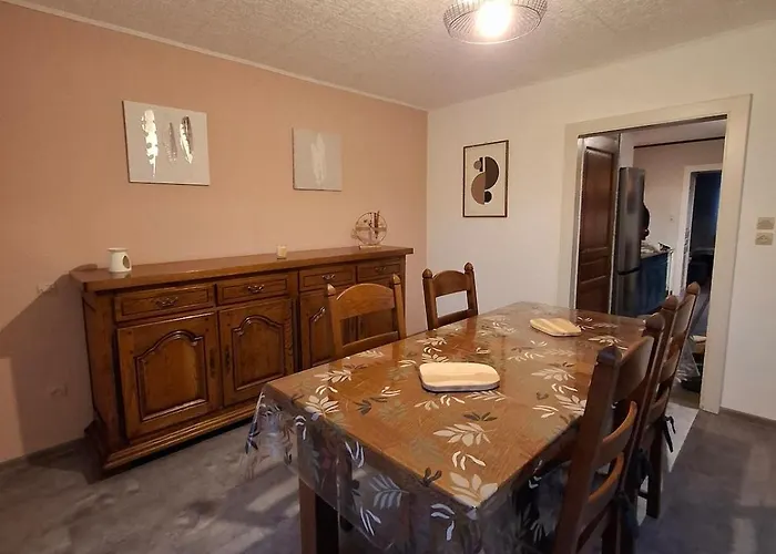 Maison Familiale En Lisière De Forêt *